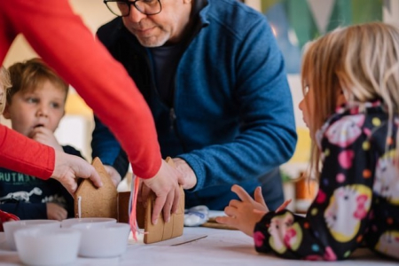 Why Raising Children Close to Grandparents has Scientific Benefits
