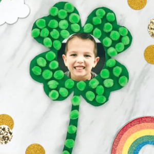 Shamrock Picture Frame - Source: simpleeverydaymom
